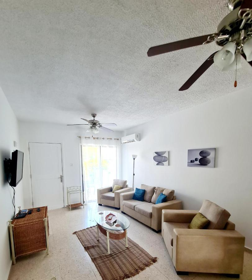2 Bedroom Townhouse, Close To Paphos Harbour, Use Of Onsite Facilities מראה חיצוני תמונה